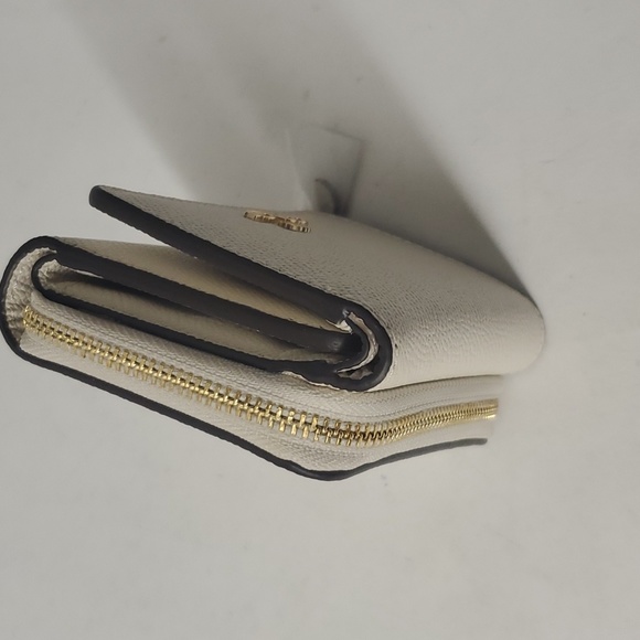 Coach 37968 Leather Small Trifold Wallet Gold/Chalk (Firm Price) - Picture 13 of 16
